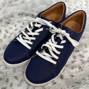 The Root Collective Alex Sneaker in Pebbled Cobalt Blue Leather, size 9 NEW